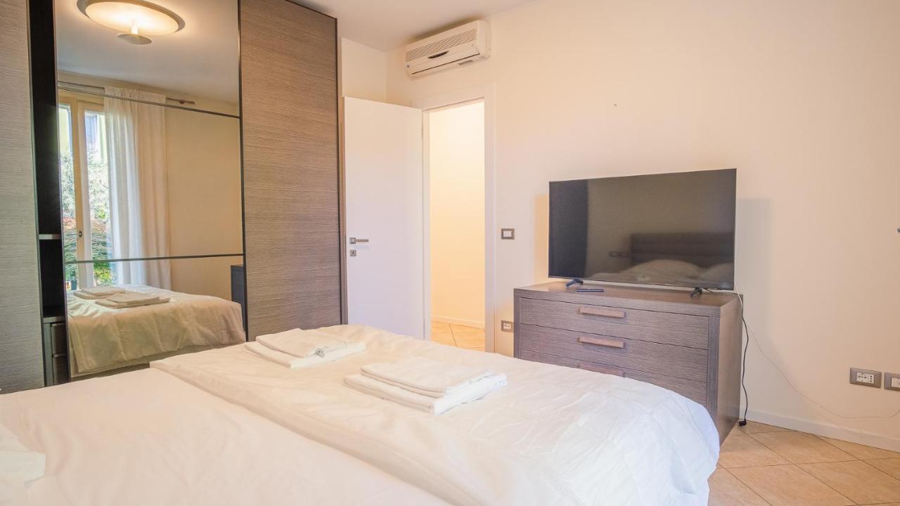 Endless Summer Sirmione - Italian Homing Eksteriør billede