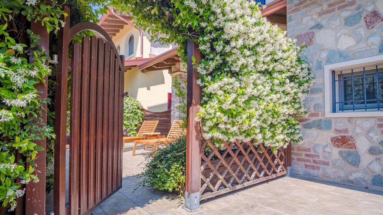 Endless Summer Sirmione - Italian Homing Eksteriør billede